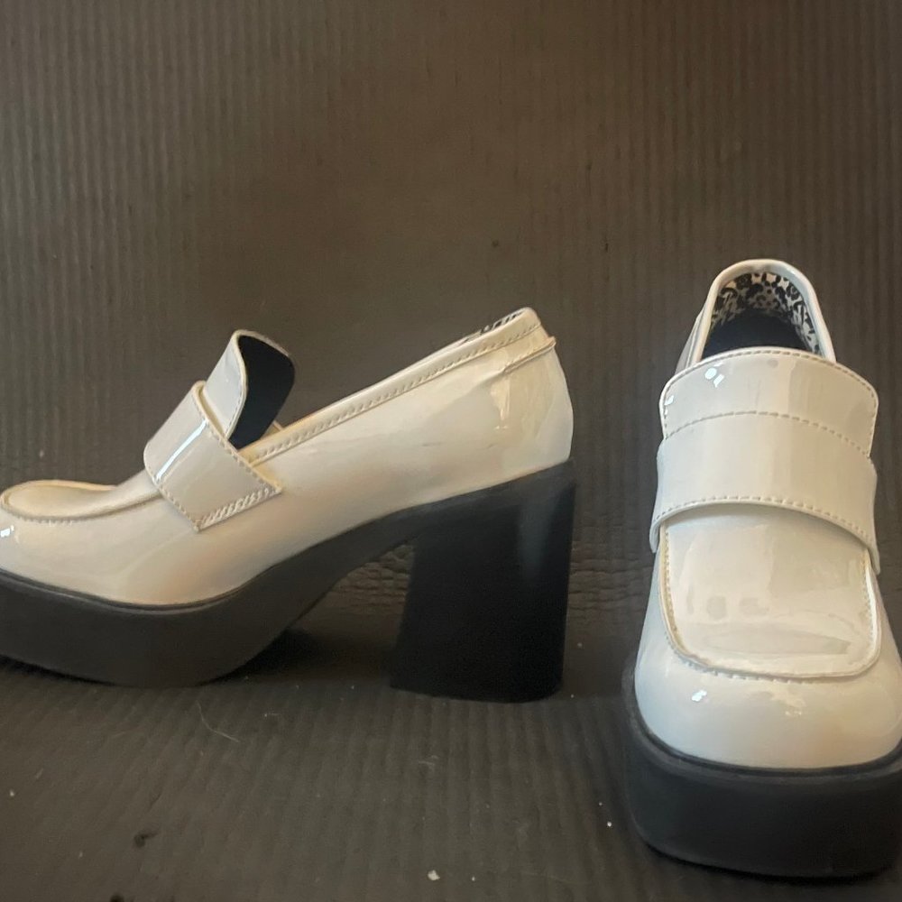 dELiA's Retro white platform heels